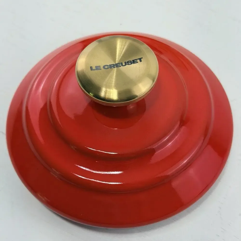 Le Creuset Classic Whistling Kettle 1.7 QT/1.6L Cerise w Gold Knob & Rims NWT